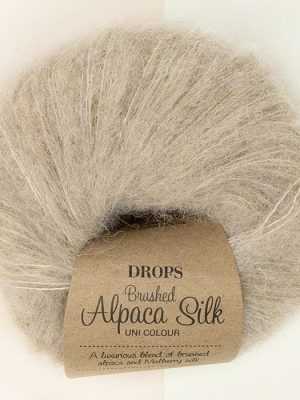04 brushed alpaca silk 300x400 - Drops Brushed Alpaca Silk - 04 (светло-бежевый)